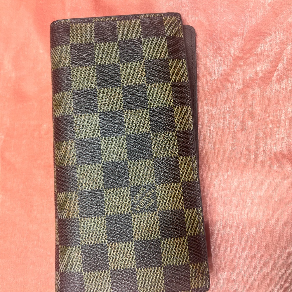 Louis Vuitton leather brazza wallet